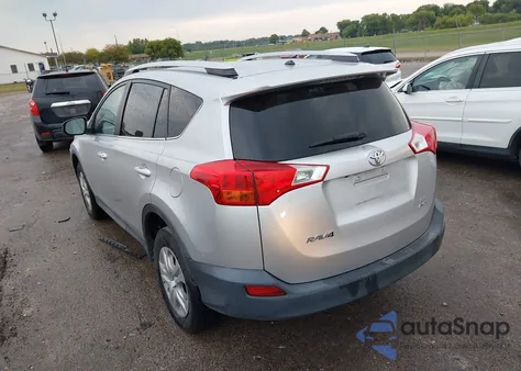 2015 Toyota Rav4 Le z USA, uszkodzony, nr VIN 2T3BFREV1FW335885
